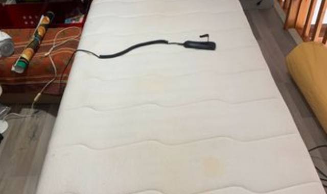 Meubles lit electrique largeur 90 sevi 6 mois