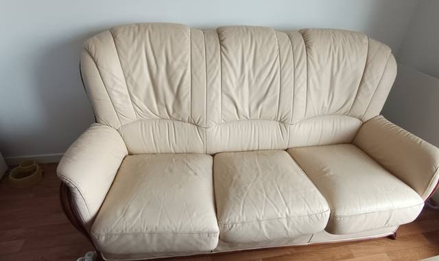 Meubles canapé 3 places en cuir beige