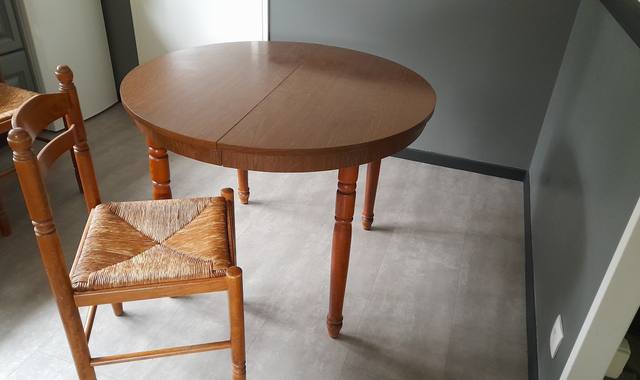 Meubles table et chaises
