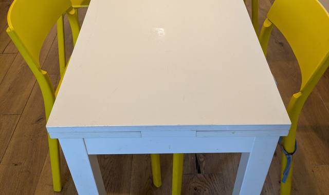 Meubles deux tables de cuisine Ikea blanches
