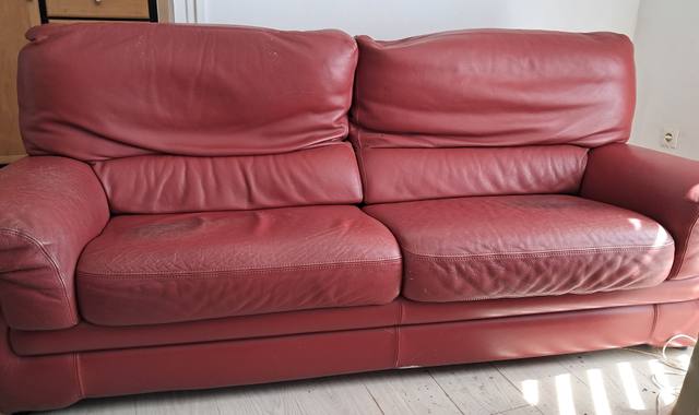 Meubles canapé cuir rouge