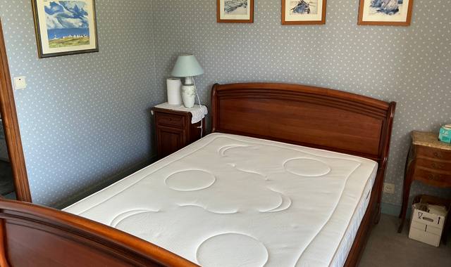 Meubles lit, cadre quasi neuf.