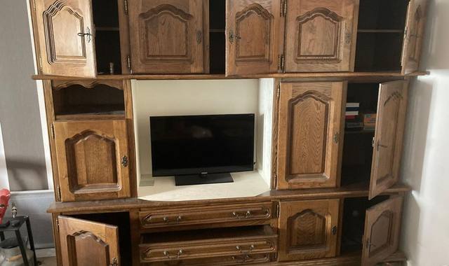 Meubles armoire chêne massif de 2,4 x 2,06 x 0,7m