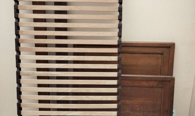 Meubles lit bois + sommier lattes