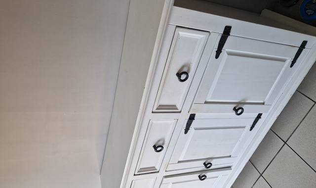 Meubles fbuffet bois blanc + meuble tv bois blanc+ table basse bois blanc