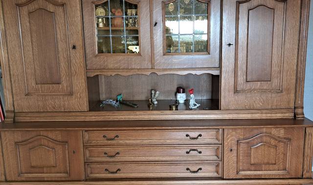 Meubles urgent. Meuble salle à manger