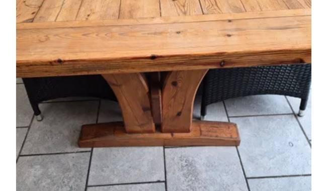 Meubles je fais donc d'une grande table en bois massif  180 longueur 90 largeur  assez c