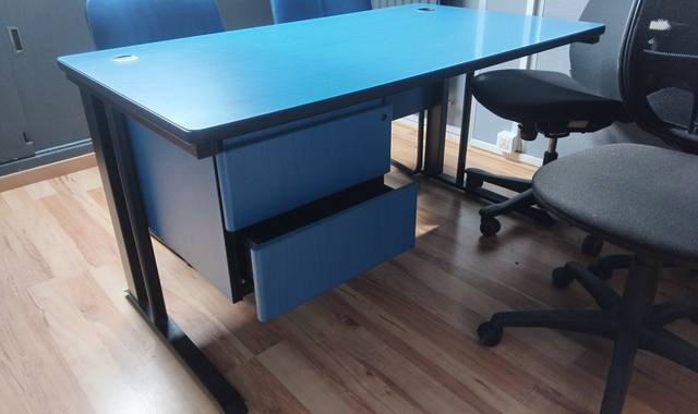 Meubles meuble bureau + 2 chaises