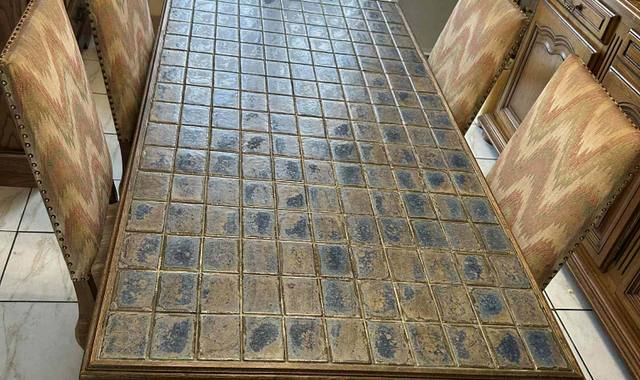 Meubles table et 6 chaises