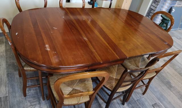 Meubles table en merisier salle à manger