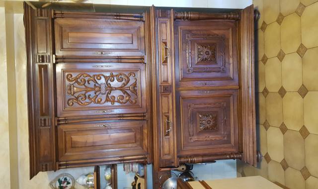 Meubles deux buffets en bois massif  , style Henry II ,