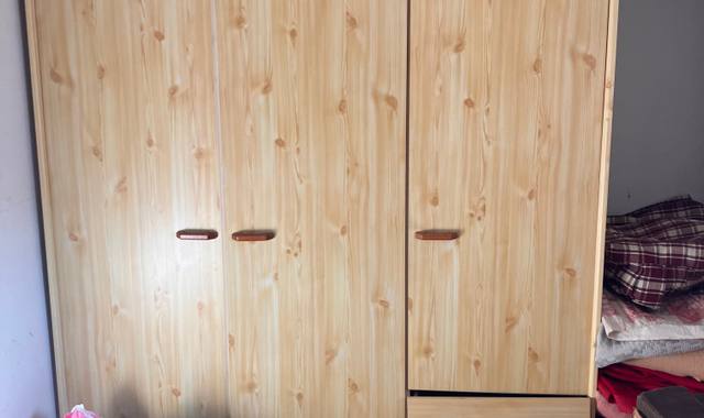 Meubles armoire en panneaux de particules