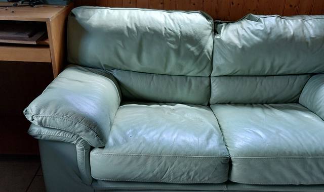 Meubles canape cuir vert