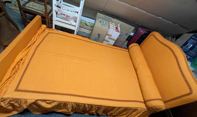 Meubles lit sommier tete de lit et pied de lit