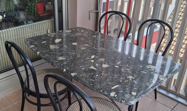 Meubles table et 4 chaises cuisine style bistrot