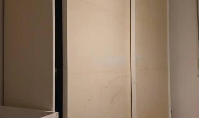 Meubles grande armoire avec portes coulissantes