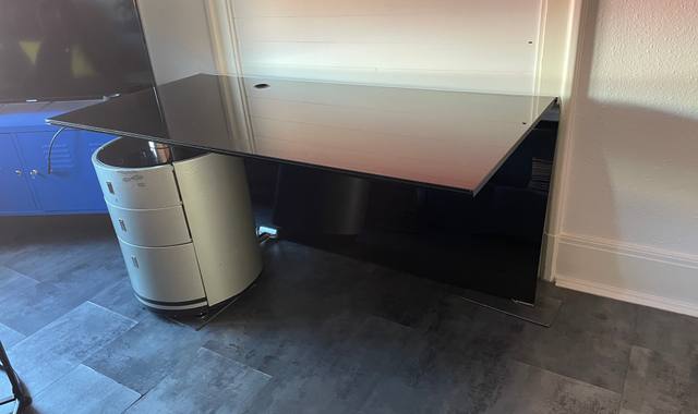 Meubles beau bureau en verre noir