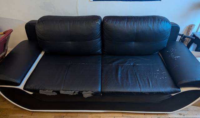 Meubles canapé convertible simili cuir noir et blanc