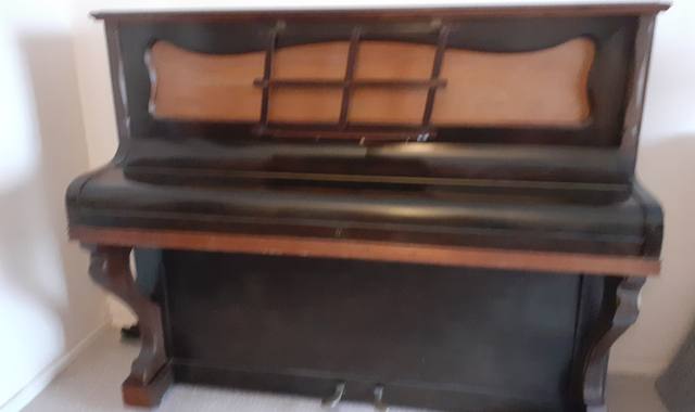 Instruments de musique piano droit Pleyel