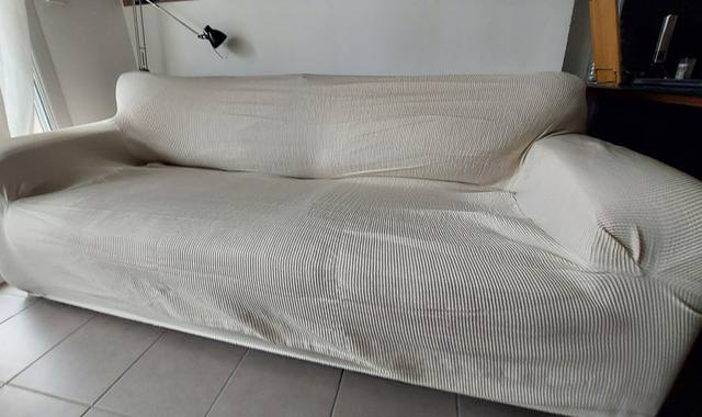 Meubles fAUTEUIL 3 places ;rouge, gris ou beige( suivant les couvertures données avec