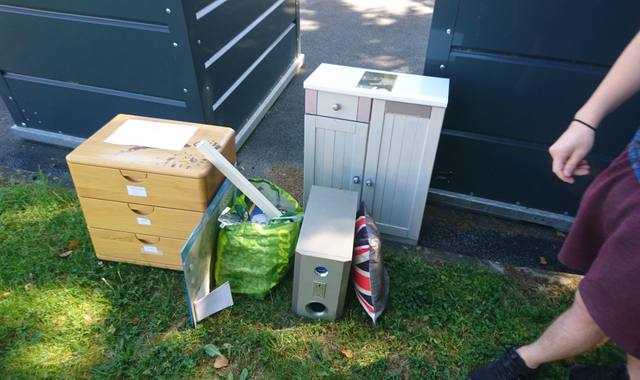 Meubles divers petits meubles