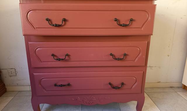 Meubles commode repeinte