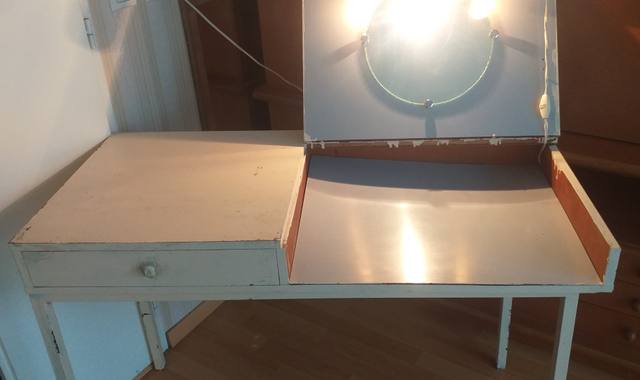 Meubles coiffeuse Lumière + miroir + tiroir
