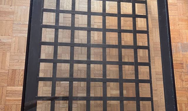 Meubles table basse de salon structure en fer forgé plateau vitré