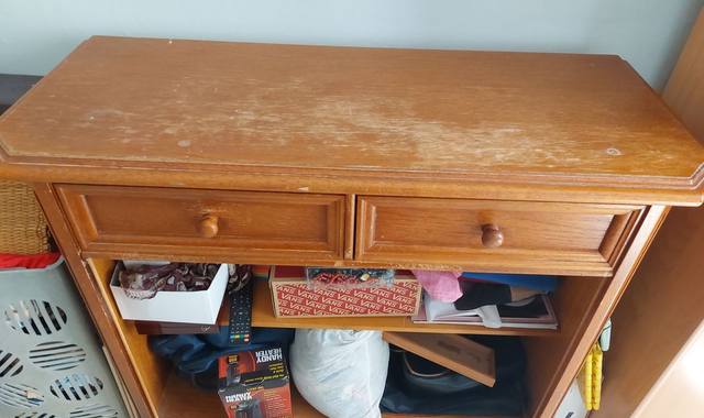 Meubles commode en bois à réparer