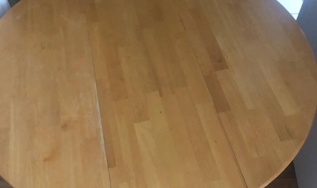 Meubles table de cuisine en bois et 3 chaises