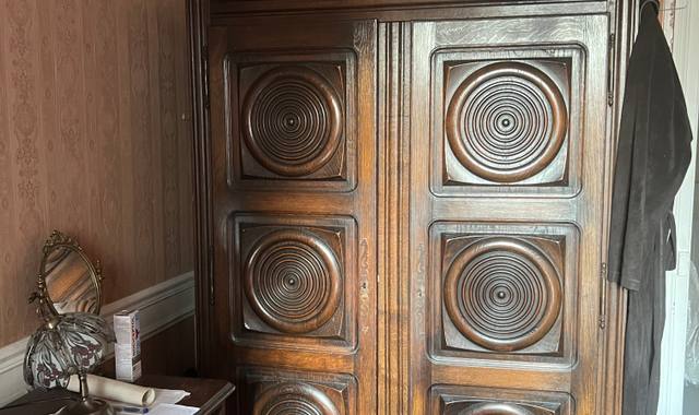 Meubles armoire baroque en bois massif
