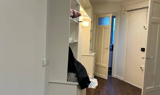 Meubles grande et belle bibliothèque en bois