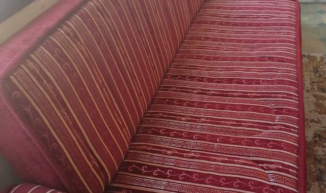 Meubles 2 canapés style oriental, bon état