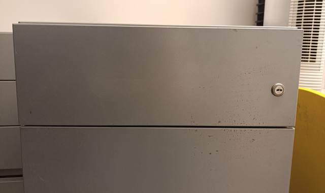 Meubles 8 caissons à tiroirs à roulettes