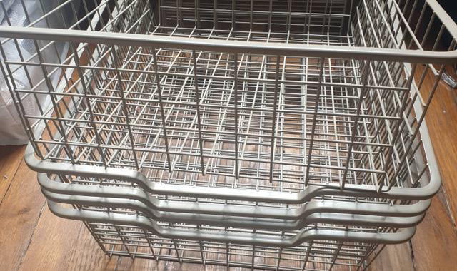 Meubles des corbeilles pour un dressin IKEA PAX