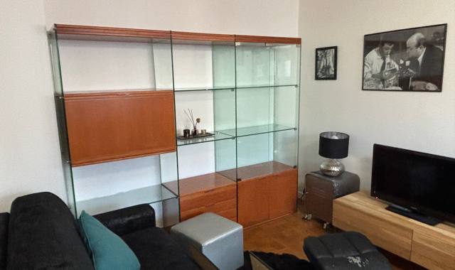 Meubles grande vitrine / étagère en verre et bois