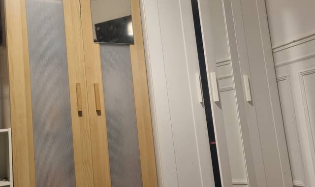 Meubles armoires en excellent etat a recuperer