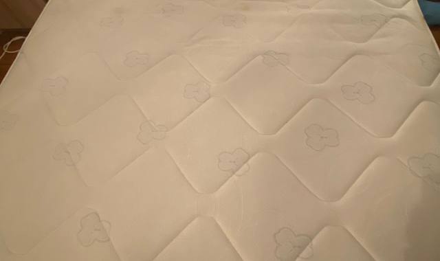 Meubles lit double sommier et matelas 140 x 190 cm