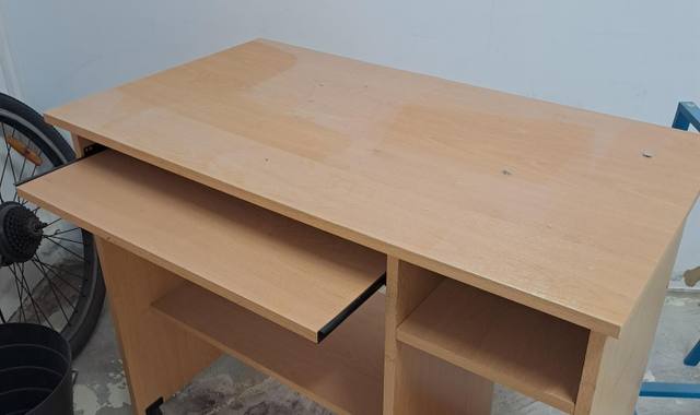 Meubles meubles montés à récupérer sur place