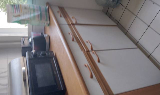 Meubles une cuisine (meubles..évier...plaque induction...hotte) en bon état que je