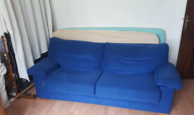 Meubles canapé 3 places convertible en lit d'appoint + 1 feuteille