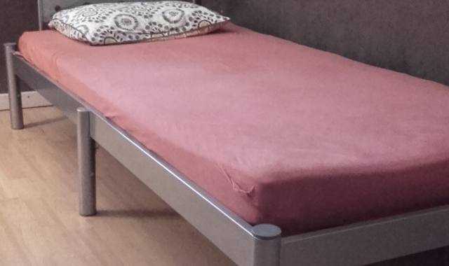 Meubles lit 1 place avec sommier inclus en métal