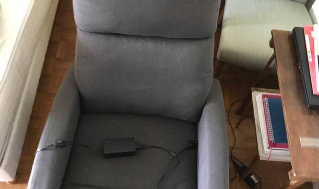 Meubles fauteuil électrique à venir chercher à Melun