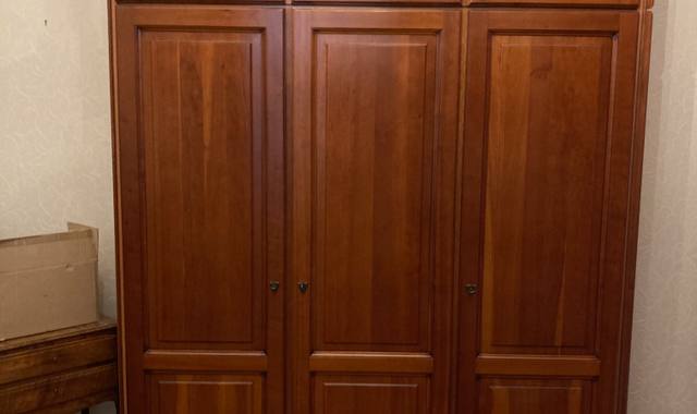 Meubles armoire lit en merisier