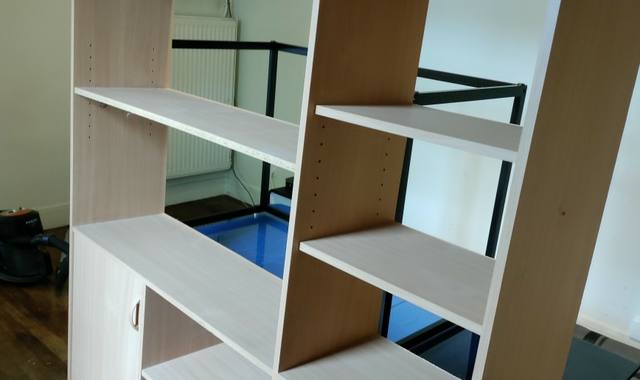 Meubles buffet bas en pin et grande étagère
