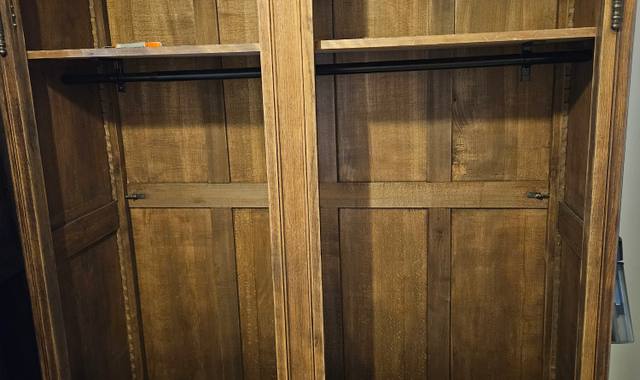 Meubles armoire bois bon état