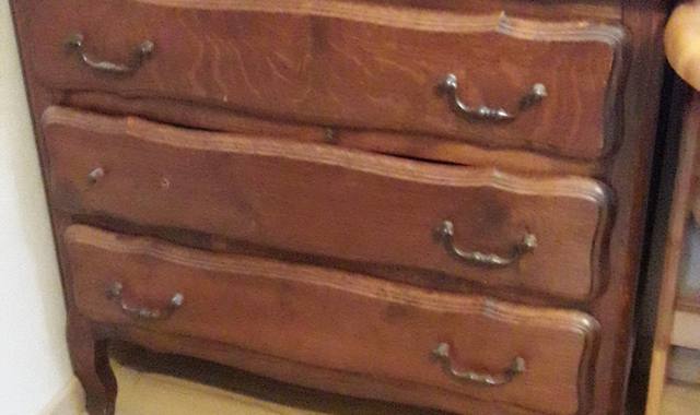 Meubles commode en bois avec tiroirs