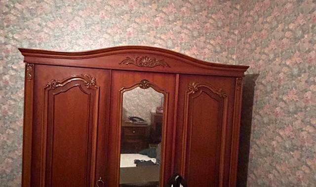 Meubles plusieurs meubles en bois