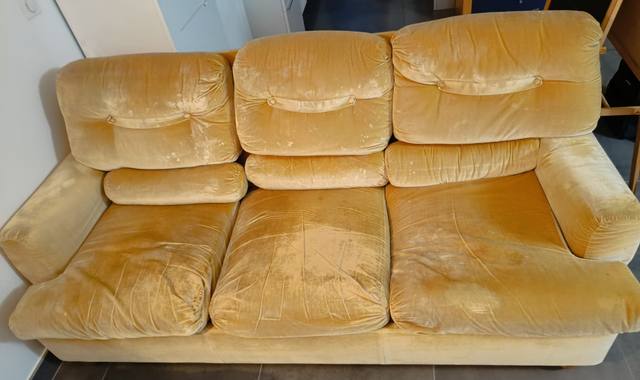 Meubles canapé lit en velours Marque BUROV