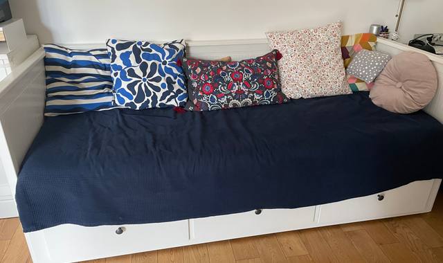 Meubles lit banquette Hemnes avec ses matelas